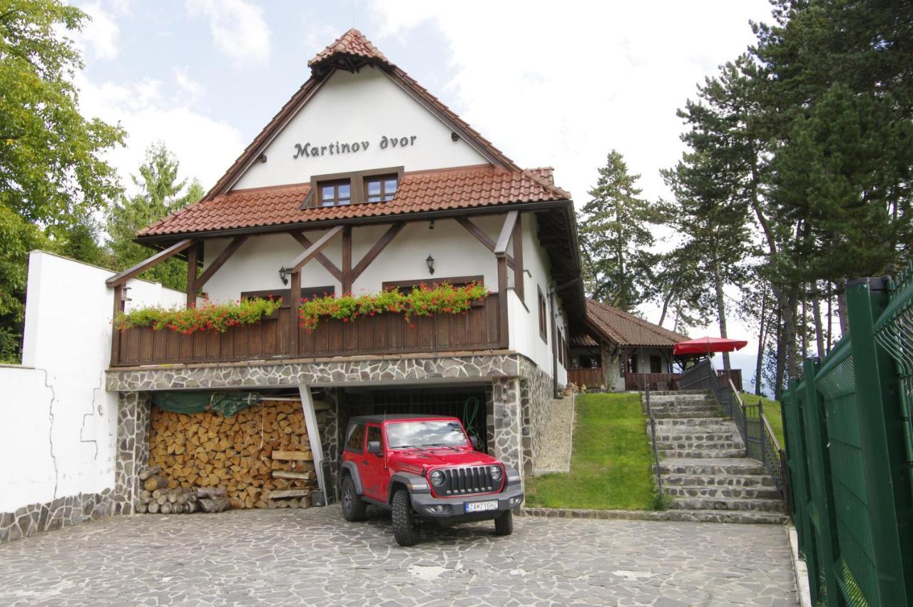 Penzion Martinov Dvor Zilina Exterior photo